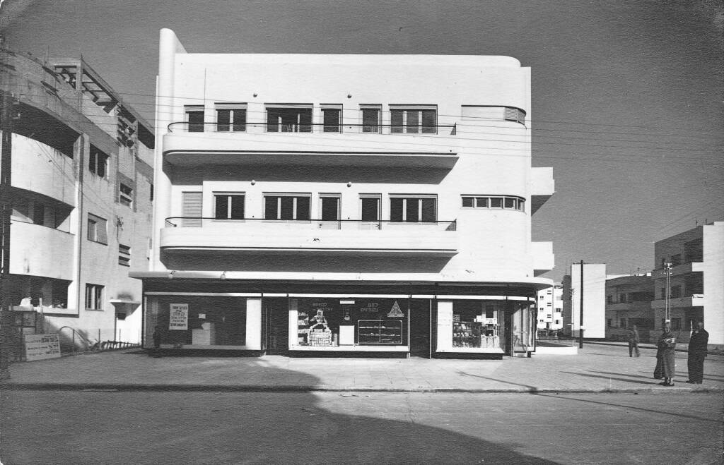 Avraham Kaviri: Avraham Kaviri,International Style,Tel Aviv,Bauhaus,Israeli architecture